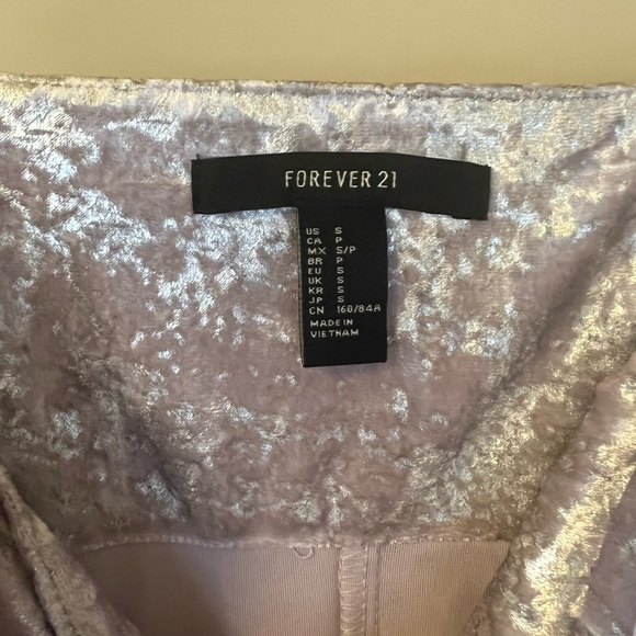 Mini crushed velvet light lavender dress. Never worn but do not have the tags - Picture 3 of 3